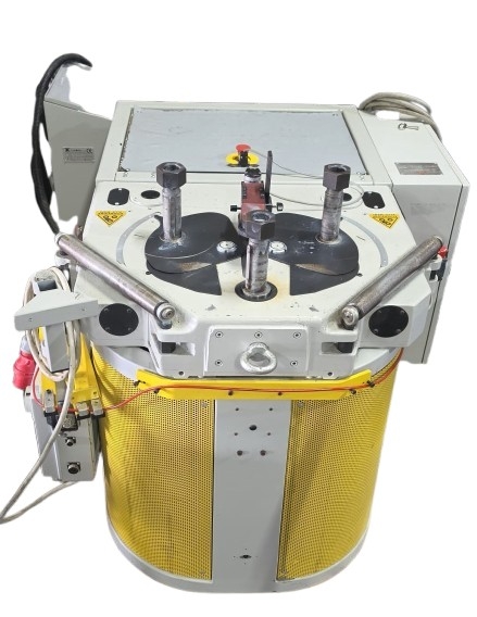 CR131RH - MÁQUINA DE CURVAR